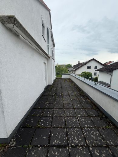 Esclusivo appartamento di 4 locali con ampia terrazza, balcone e posto auto nel parcheggio sotterraneo in posizione privilegiata – Foto 13