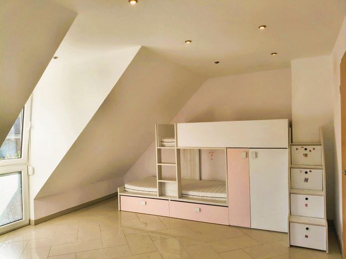 Familienfreundliche und gehobene Doppelhaushälfte mit Erdwärme und ohne Provision – 1. Kinderzimmer 2