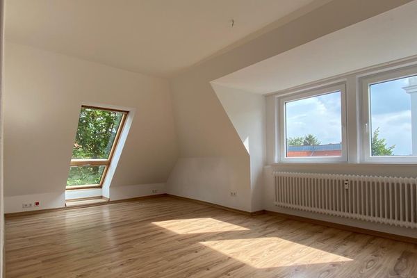 Bremerhaven-Lehe'de aydınlık 3 odalı çatı katı dairesi