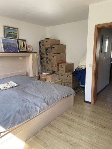 Środkowy segment szeregowca (bez prowizji) w Wiley, Neu-Ulm – Zimmer 1