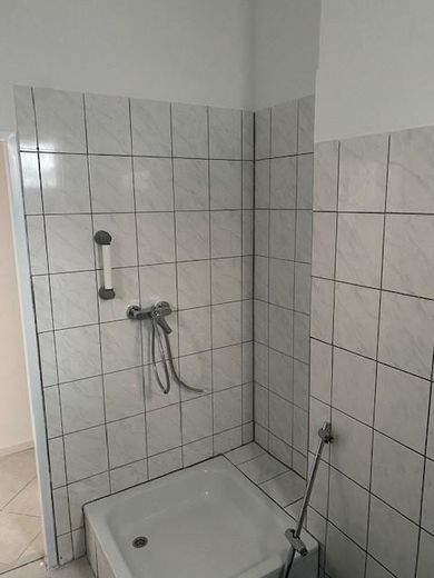 Abtrennung wird noch montiert