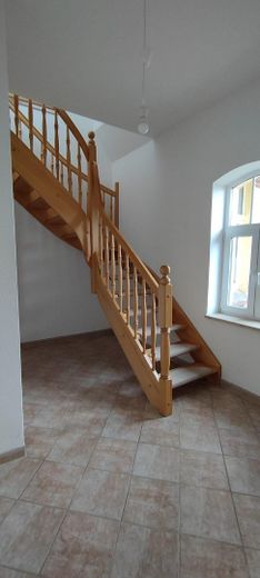 Wohnung mit Garten/Carport Brandbg. OT zu vermieten – Flur und Treppe nach oben