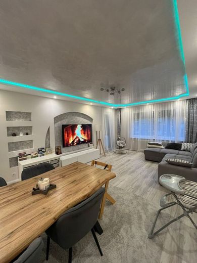 *Attraktive und komplett sanierte ETW als Investition und Altersvorsorge in H-U !!!* – Wohnzimmer
