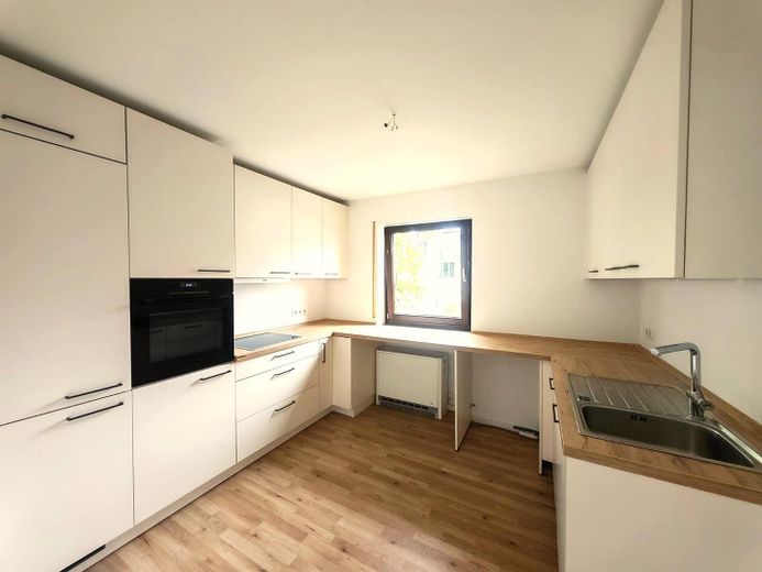 3 Zimmer Wohnung, 1.OG mit Gartennutzung – Küche