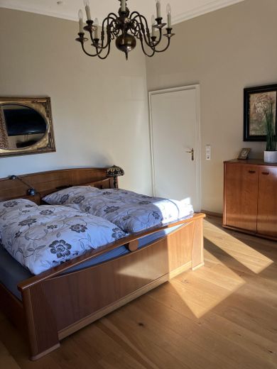 Schlafzimmer Hauptwohnung