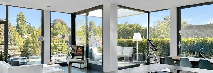 Attico esclusivo a Heilbronn-Ost con terrazza sul tetto perimetrale – Wohn- und Essbereich