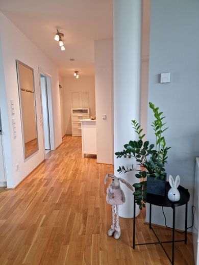 Neuwertige, hochwertige 2-Zimmer-Wohnung mit EBK & TG-Stellplatz in Ffm-Riedberg – Flur