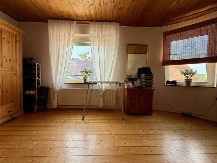 Fröndenberg/Ruhr: Altbau-ETW mit Charme und großen Räumen - Einfach riesig! – Kinderzimmer