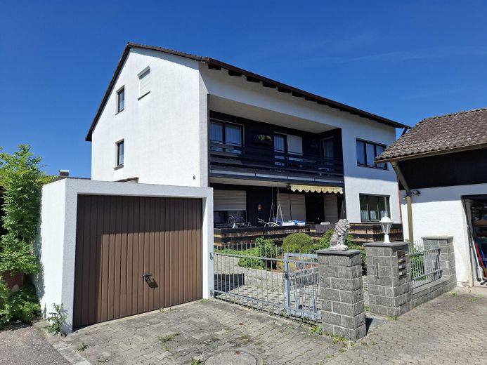 Provisionsfreie Eigentumswohnung mit Terrasse und Gartenanteil in Landshut-Auloh – Photo 1