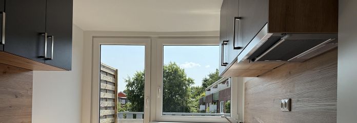 Оселитися вдома: модернізована, світла, з балконом — ваша нова 3-кімнатна квартира – Küche