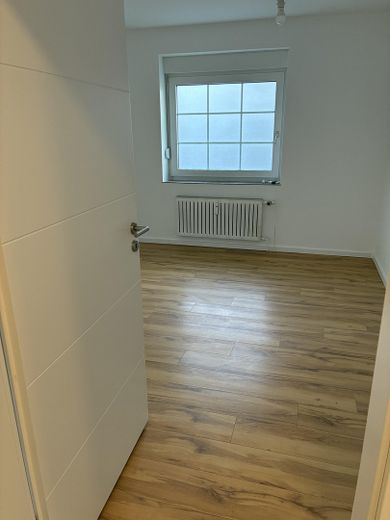 PROVISIONSFREI: Stillvolle 2-Zimmer-Erdgeschosswohnung mit Südterrasse und eigenem Garten – Schlafzimmer