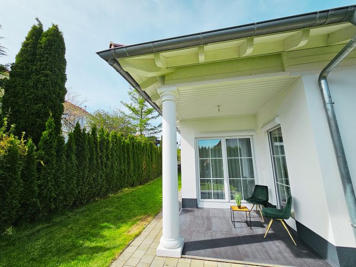 Bungalow premium senza provvigione | 180 m² | Potenziale di ampliamento | Doppio garage | Posizione tranquilla – 32 Terrasse