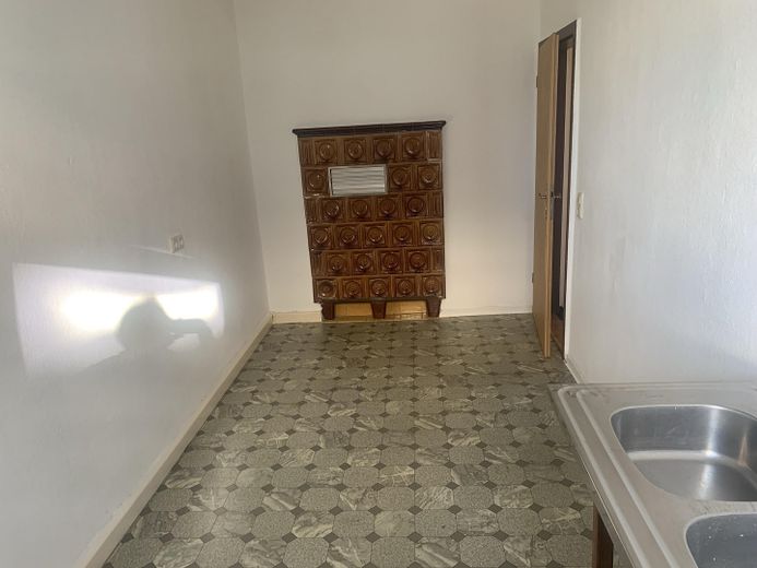 37,5 qm Altbau-Charme in schöner, ruhiger, aber noch zentraler Lage – Küche