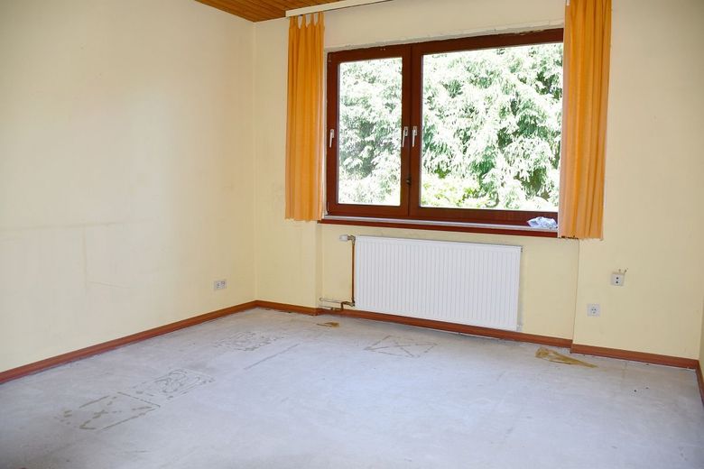 Viel Platz für das Leben - freistehendes Einfamilienhaus mit Einliegerwohnung in Waldrandnähe von Darmstadt-Eberstadt – Kind