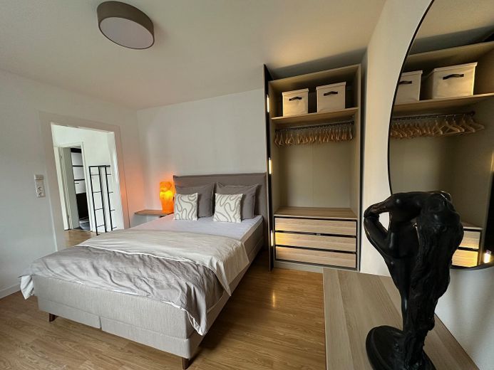 Schlafzimmer mit Einbauschrank