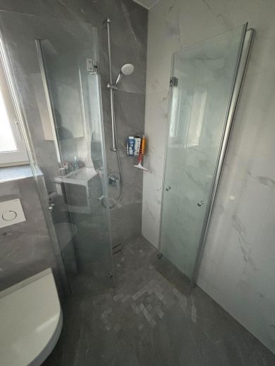 Beautiful 1-room apartment "for rent to students only" – Badezimmer