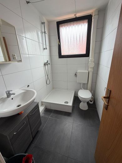 Zweifamilienhaus mit ca. 200 m² und 9 Zimmern in Erlensee – nur als gesamtes Haus zu vermieten – Foto 8