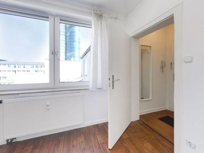 Apartamento tranquilo con 2 habitaciones, cocina, baño y terraza en la azotea en Schwanenspiegel – Foto 1