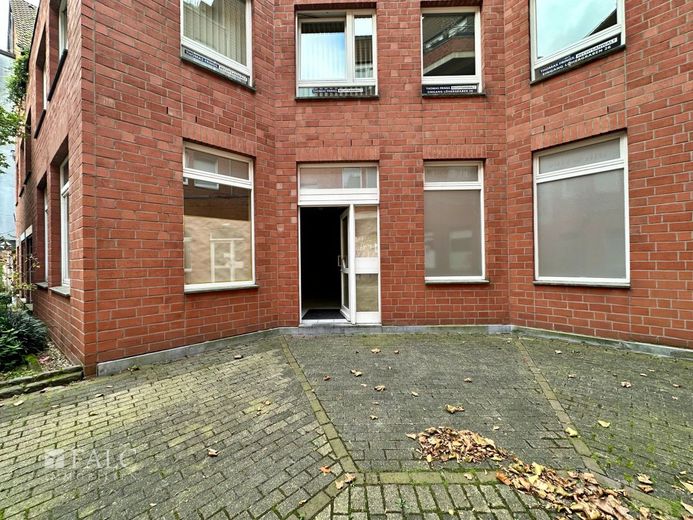 Eingang Hof
