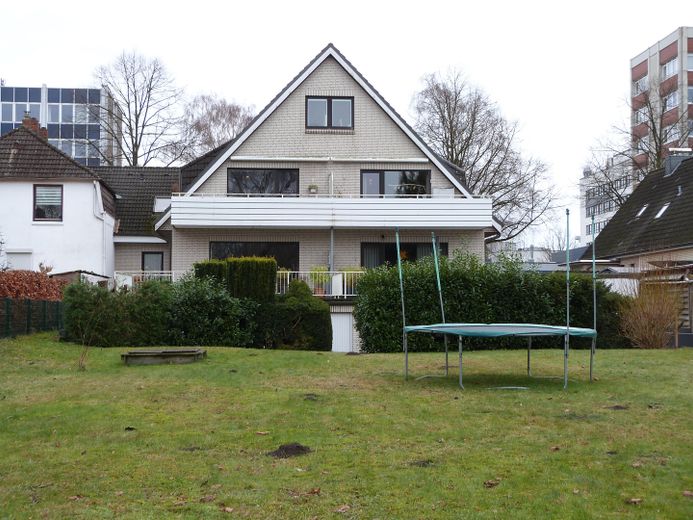 Architekten-MFH (Rückansicht)