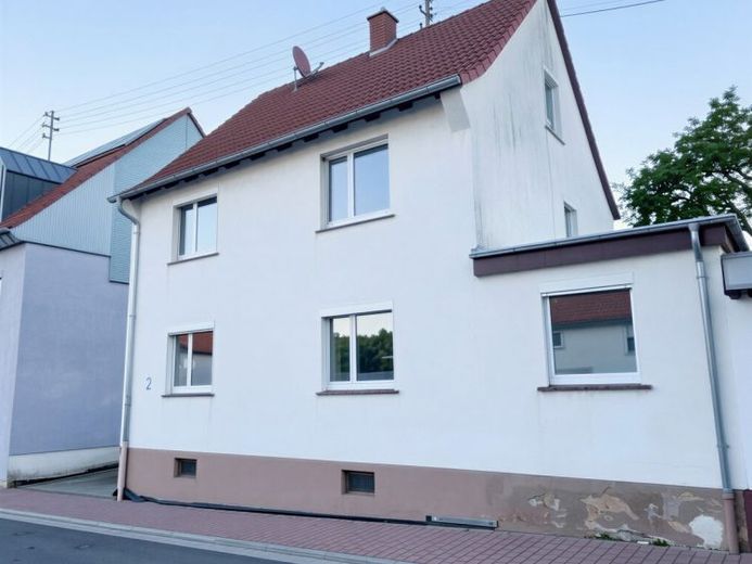 Państwa nowy rodzinny dom lub bezpieczna inwestycja kapitałowa: przestronne mieszkanie z gwarancją dobrego samopoczucia – Zdjęcie 1
