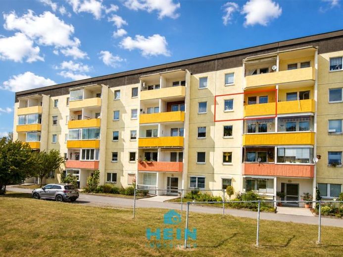 Investimento solido in complesso residenziale ben curato – balcone, posto auto e inquilino presenti – Foto 1