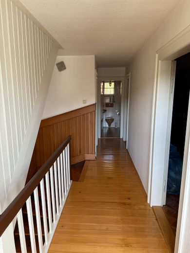 Flur mit Gäste WC OG