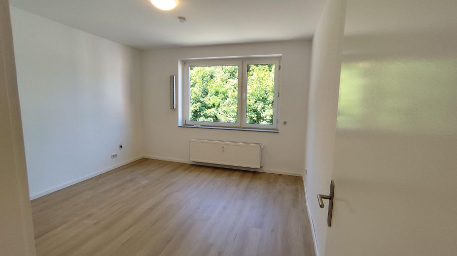 Holzstraße'de yenilenmiş, aydınlık 110 m² 4,5 odalı daire – Schlafzimmer 2