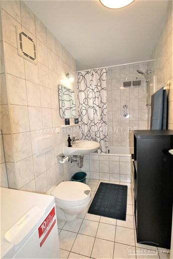 2434923 HomeCompany Dresden Möbliert/Furnished 2-Zimmer Apartment mit Balkon in Dresden-Äussere Neustadt max. 3 Personen – f37de23c2f979a8eaeea58615ab1d87309dc72ef.jpg
