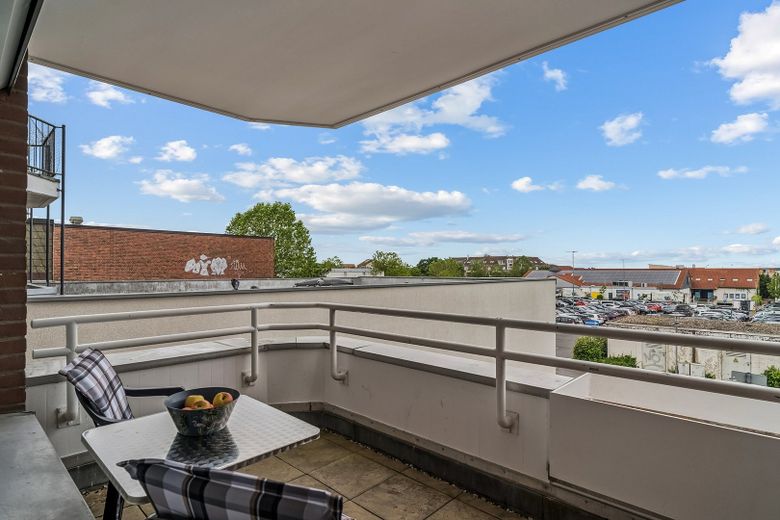 Villa Cologne - Investitionschance in zentraler Lage von 53340 Meckenheim bei Köln/Bonn – Fe-Wo 2 Balkone