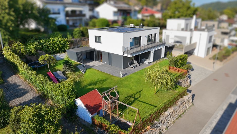 RISERVATO - Moderna casa familiare con vista – scuola, asilo e negozi raggiungibili a piedi – Außenansicht