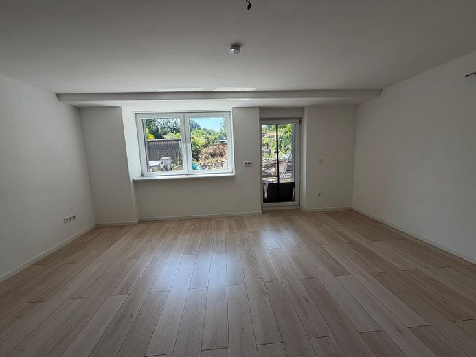 Erdgeschoß-Wohnung mit Gartennutzung und Terrasse Neubau – Foto 3