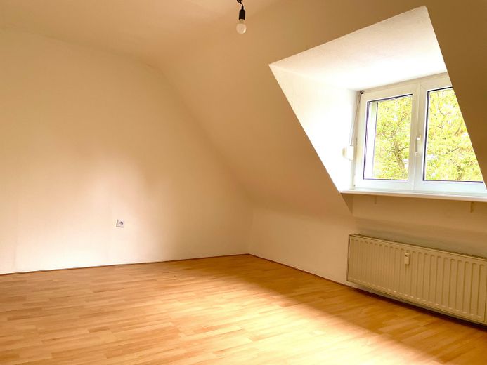 DG - Wohnung / Wohnzimmer