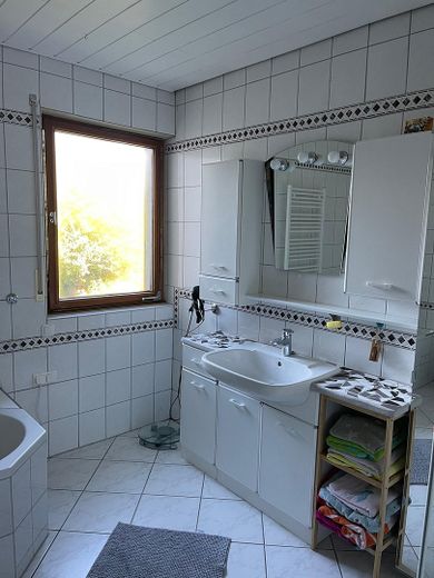 Freistehendes Ein- Zweifamilienhaus in Hagen-Hohenlimburg in bevorzugter Lage Hohenlimburg-Reh – großes Wannen-und Duschbad