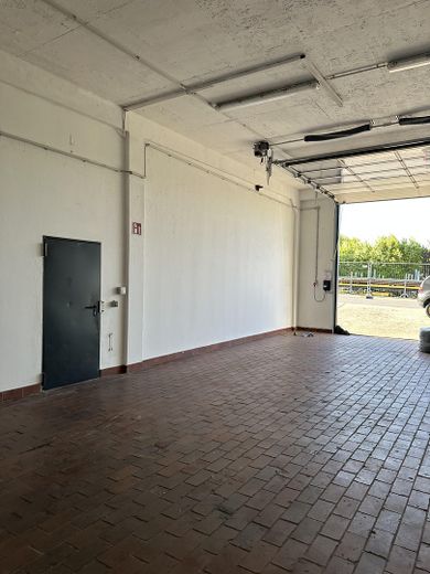 Capannone + area esterna di 120 m² a Iserlohn – Foto 3