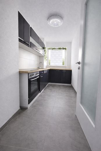 2-ZIMMER-WOHNUNG MIT BALKON & STELLPLATZ – VERMIETET & ATTRAKTIV FÜR KAPITALANLEGER – फोटो 3