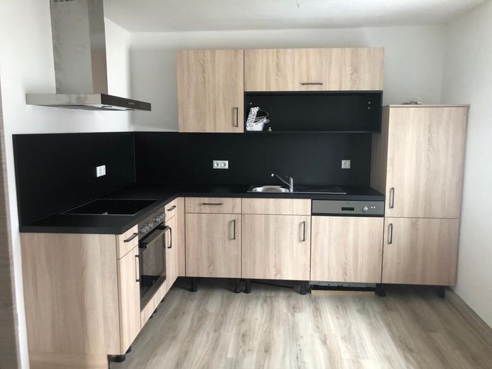 Lichtdurchflutete und neu renovierte 3,5-Zimmer Wohnung mit Terrasse und EBK - Nr. 4 – Küche