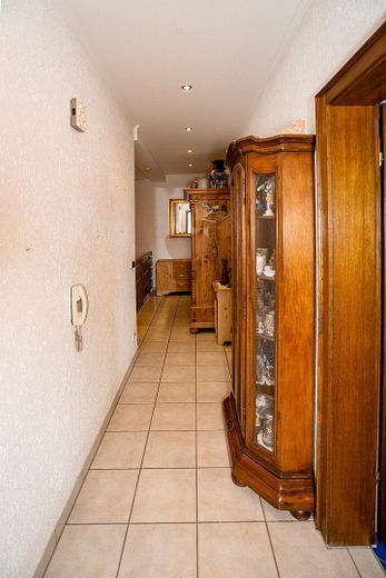 Charmantes Einfamilienhaus mit Garten und drei Garagen in Roding-Wetterfeld – Foto 44
