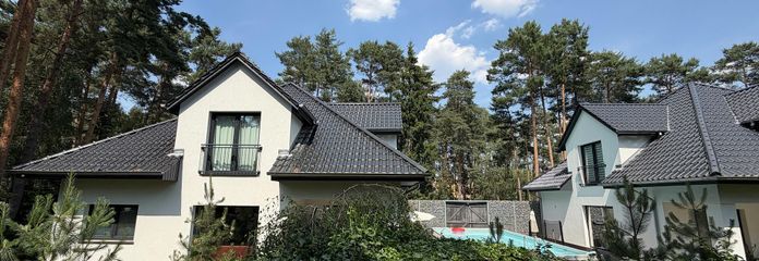 Blick auf beide Häuser