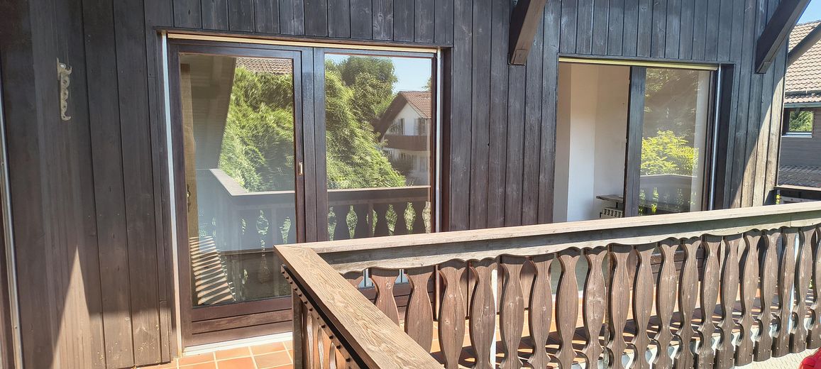 Bliźniak w Olching, ok. 283 m² pow. działki, ok. 155 m² pow. mieszkalnej, w najlepszej lokalizacji, bez prowizji, od osoby prywatnej – Balkon