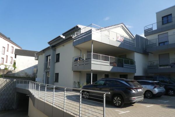 Atención trabajadores transfronterizos hacia Luxemburgo: moderno apartamento adaptado para personas mayores en una casa energéticamente eficiente en Palzem