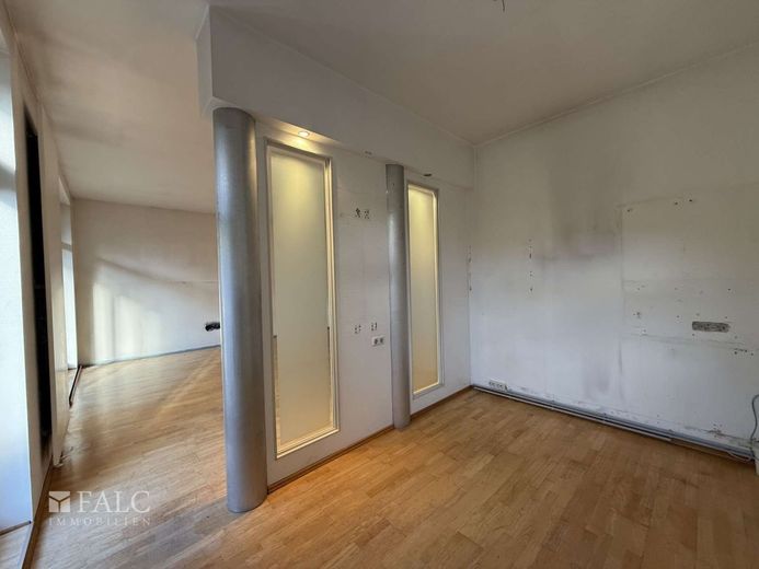 Rüttenscheider Perle: Souterrain-Wohnung. Platz, Lage und Komfort vereint – Küche