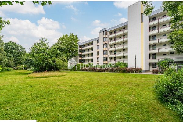 Helle 3-Zimmer-Wohnung mit Einbauküche & Aufzug & West-Loggia in München