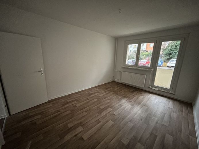 Gemütliche 3-Zimmer-Wohnung im Erdgeschoss mit Balkon! – Foto 1