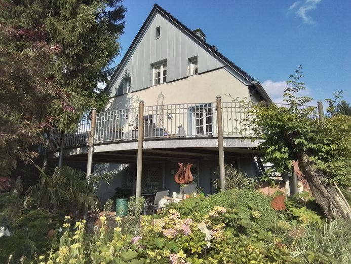 Freist. Einfamilienhaus mit großem Garten – Foto 2