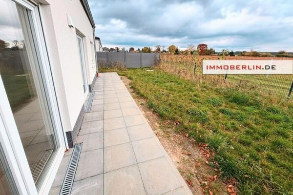IMMOBERLIN.DE - Energieeffiziente Doppelhaushälfte mit Sonnenterrasse & Gestaltungspotenzial