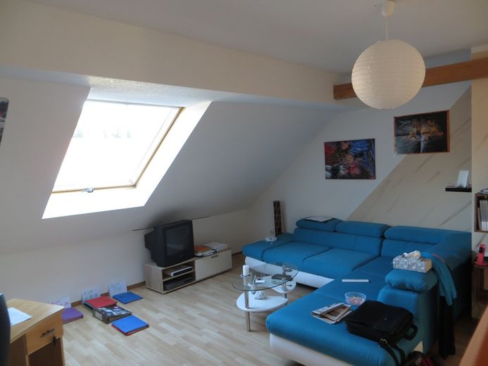 Schöne DG Wohnung in Gunzenhausen zu vermieten – Foto 1