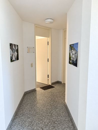Helle Büro/ Praxisräume in Burghausen - ca. 100 (optional 200 m²) mit vielseitiger Aufteilung – Flur Eingangstür