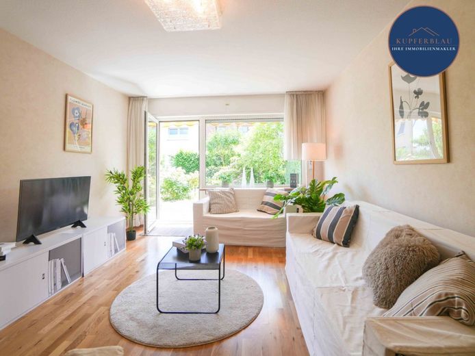 Familienidylle in Köln-Porz/Urbach - Doppelhaushälfte mit Garten und Garage auf Erbpacht – Wohnzimmer EG