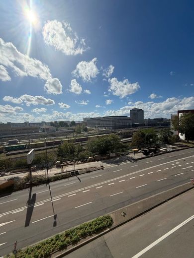 Bezugsfreie 2 ZKB mit Balkon WG-tauglich  | Großteils modernisiert HD-Weststadt | Fernwärme – Balkon_Ausblick